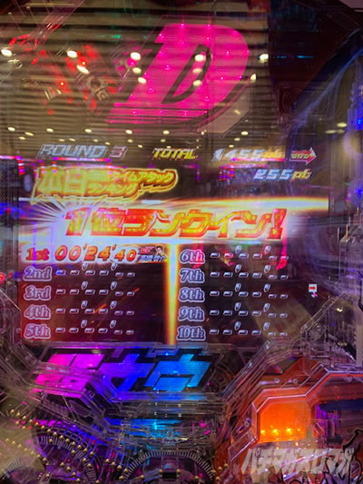 P������D