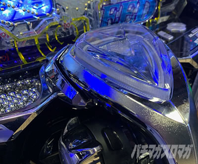 �K���_��SEED �p�`���R�bV-�R���g���[���[�Ƃ́ASANKYO�̃p�`���R��ɂ��Ă���APUSH�{�^���ƈ�̉��������o�[�̂��Ƃ��w��