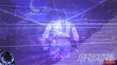 �X�}�X�� �X�g���[�g�t�@�C�^�[�u ����҂̓�