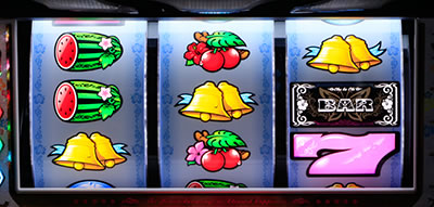 ��AT ���牫