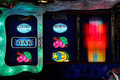 �p�`�X���A���W��A�U