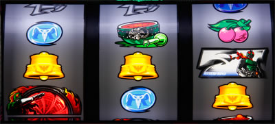 �p�`�X�����ʃ��C�_�[UNLIMITED