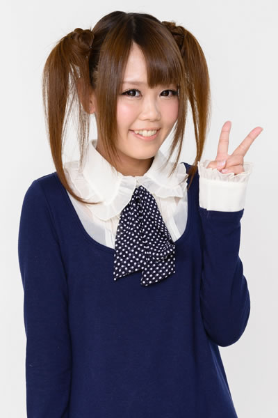 ���q����