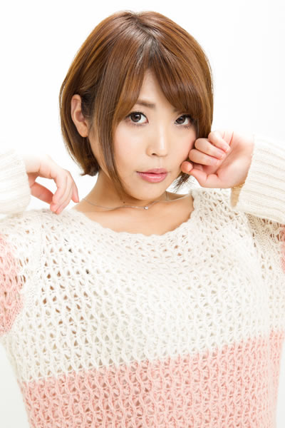 ���q����