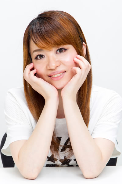 ���q����