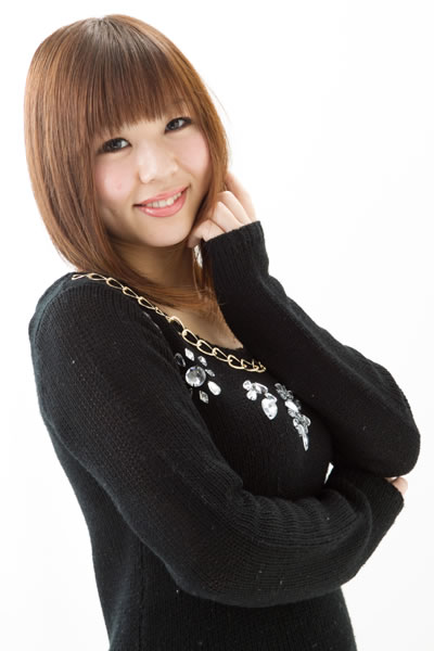 ���q����